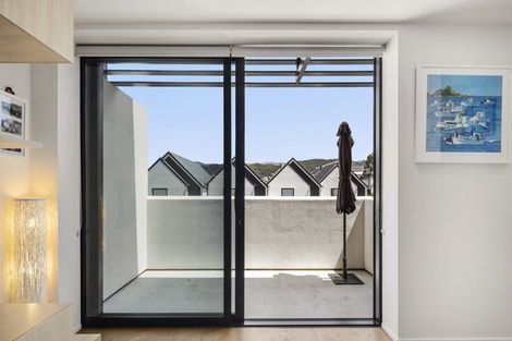 Photo of property in 17 Erica Pabst Way, Island Bay, Wellington, 6023