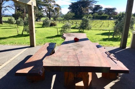 Photo of property in 1 Campbell Drive, Martinborough, 5711