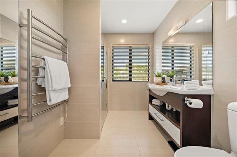 Photo of property in 883 Peak Road, Helensville, 0875