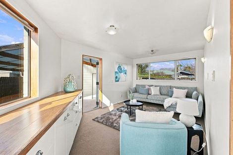 Photo of property in 11 Oban Place, Woolston, Christchurch, 8062