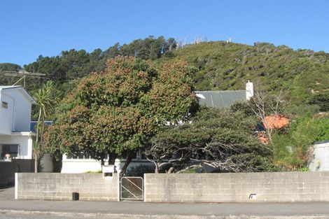 Photo of property in 55 Marine Parade, Eastbourne, Lower Hutt, 5013