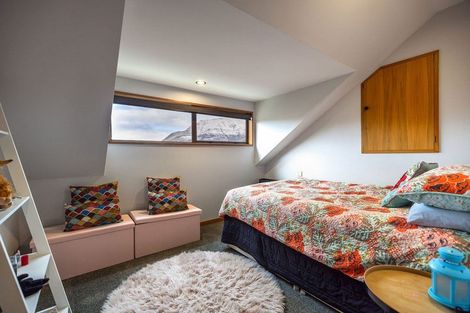 Photo of property in 4 Moss Lane, Sunshine Bay, Queenstown, 9300
