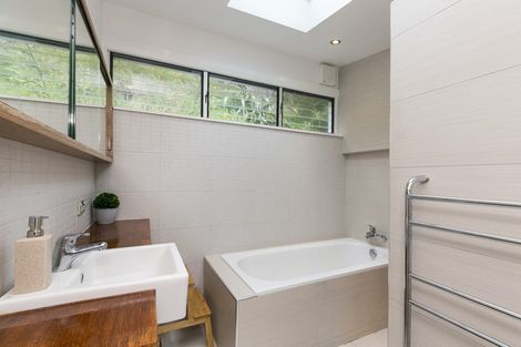 Photo of property in 72 Owhiro Bay Parade, Owhiro Bay, Wellington, 6023