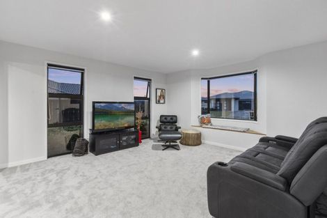 Photo of property in 76 Puhirake Crescent, Pyes Pa, Tauranga, 3112