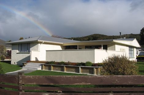 Photo of property in 55 Wainuiomata Road, Wainuiomata, Lower Hutt, 5014