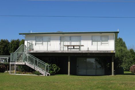 Photo of property in 20 Hardy Place, Cooks Beach, Whitianga, 3591