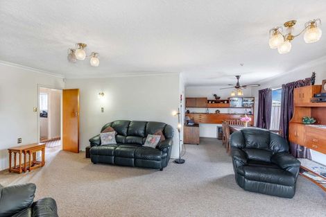 Photo of property in 10 Westerleigh Street, Bishopdale, Christchurch, 8053