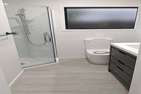 Photo of property in 1/117 Clevedon Road, Papakura, 2110