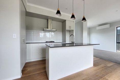 Photo of property in 12 Koreke Close, Kenepuru, Porirua, 5022