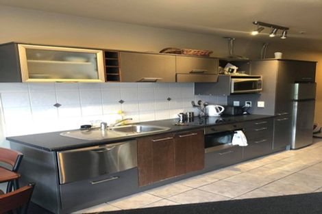 Photo of property in Atrium Towers, 8g/154 The Terrace, Wellington Central, Wellington, 6011