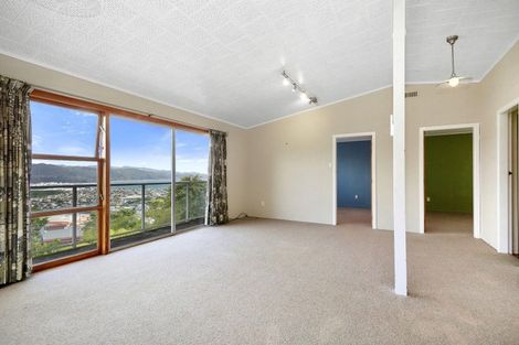 Photo of property in 94a Dowse Drive, Maungaraki, Lower Hutt, 5010