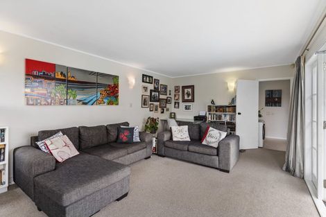 Photo of property in 85 Glenmore Road, Sunnyhills, Auckland, 2010