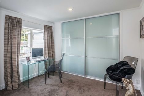 Photo of property in 1/14c Glenmore Street, Thorndon, Wellington, 6011