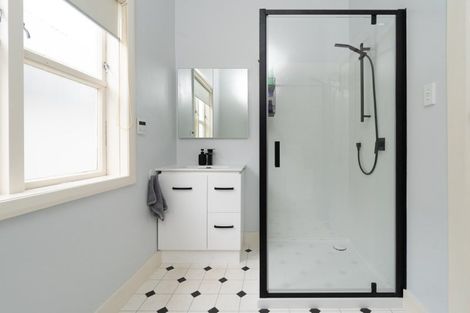 Photo of property in 23 Naughton Terrace, Kilbirnie, Wellington, 6022