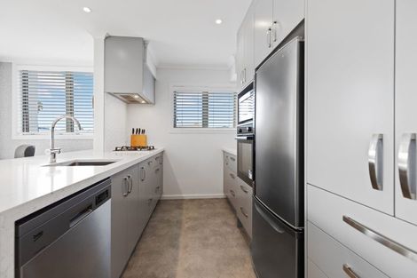 Photo of property in Salisbury Crown, 5/7 Salisbury Avenue, Mount Maunganui, 3116