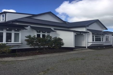 Photo of property in 5 Charles Cross Street, Longburn, Palmerston North, 4412