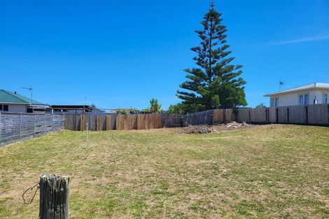 Photo of property in 9 Laird Street, Castlecliff, Wanganui, 4501