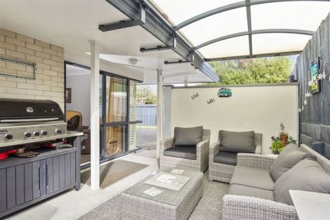 Photo of property in 21 Percy Road, Papamoa Beach, Papamoa, 3118