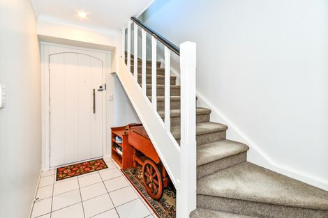 Photo of property in 6 Oakland Avenue, Papatoetoe, Auckland, 2025