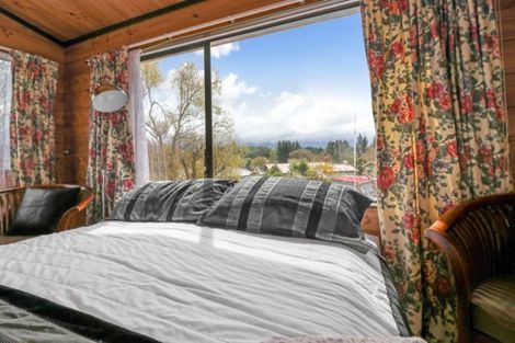 Photo of property in 2 Hunter Street, Dannevirke, 4930