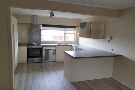 Photo of property in 2 Russleigh Drive, Dinsdale, Hamilton, 3204