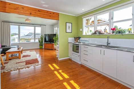 Photo of property in 335 Edward Street, Coromandel, 3506