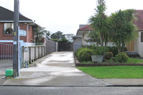 Photo of property in 11 Waller Avenue, Bucklands Beach, Auckland, 2012