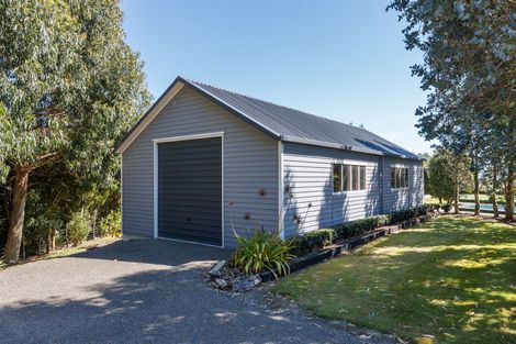 Photo of property in 35 Oram Drive, Turitea, Palmerston North, 4472