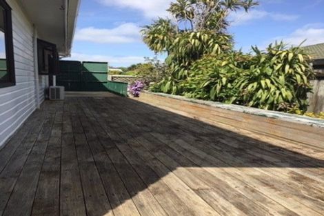 Photo of property in 41 Taihiki Road, Clarks Beach, 2122