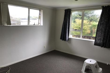 Photo of property in 25 Loughinisland Place, Weymouth, Auckland, 2103