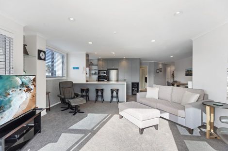 Photo of property in Salisbury Crown, 5/7 Salisbury Avenue, Mount Maunganui, 3116