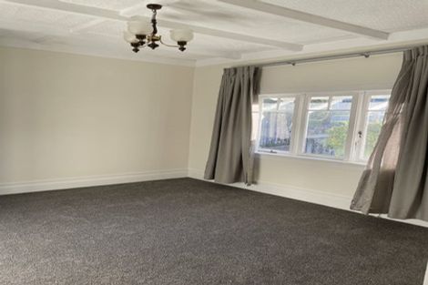 Photo of property in 1/66 Nile Road, Milford, Auckland, 0620