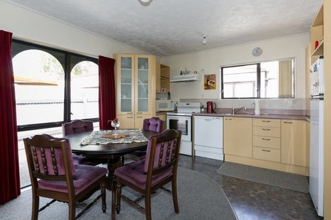 Photo of property in 33 Gilmour Place, Taradale, Napier, 4112