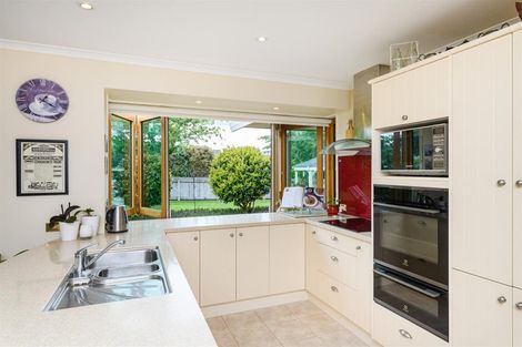 Photo of property in 11 Wanganui Road, Marton, 4710