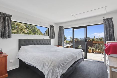 Photo of property in 39 Arapito Road, Titirangi, Auckland, 0604