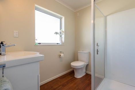 Photo of property in 10 Sue Avenue, Otaki, 5512