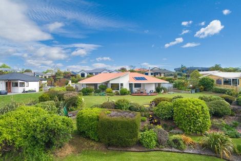 Photo of property in 6 Coutts Place, Mapua, 7005