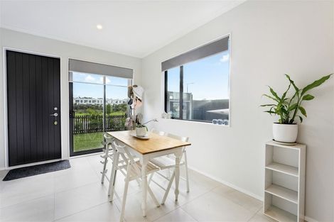 Photo of property in 31 Koura Drive, Red Beach, 0932