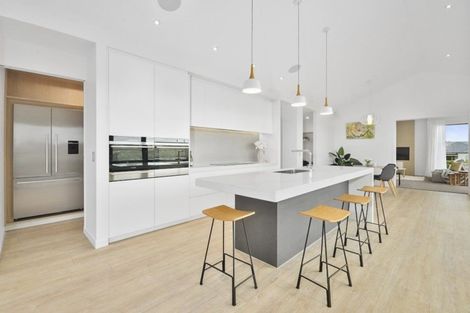 Photo of property in 11 Syd Grant Crescent, Orewa, 0931