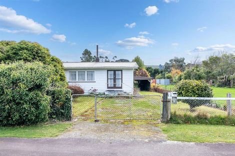 Photo of property in 13 Newman Road, Eketahuna, 4900