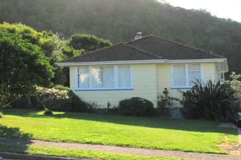 Photo of property in 14 Mahinawa Street, Takapuwahia, Porirua, 5022