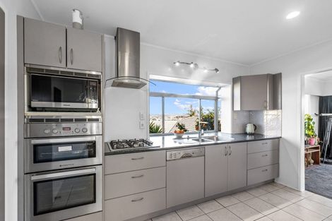 Photo of property in 192 Sturges Road, Henderson, Auckland, 0612