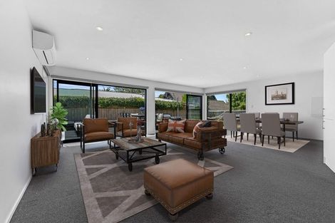 Photo of property in 124a Calliope Road, Stanley Point, Auckland, 0624