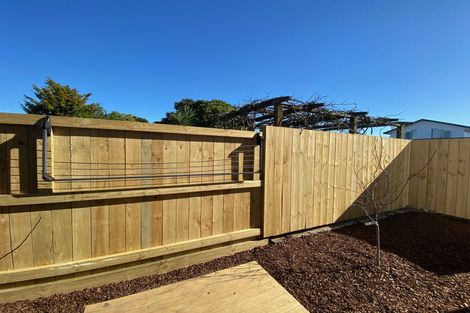 Photo of property in 2/30 May Street, Hamilton East, Hamilton, 3216