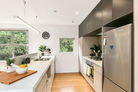 Photo of property in 56 Saddleback Grove, Karori, Wellington, 6012