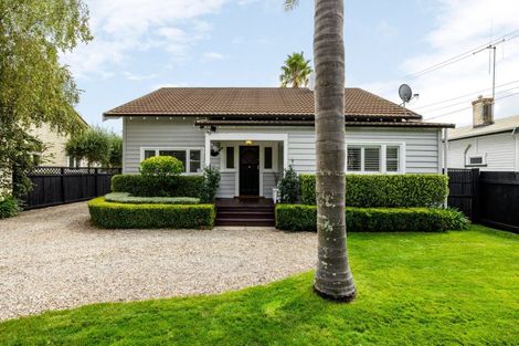 Photo of property in 13 Saint Winifreds Avenue, Hamilton East, Hamilton, 3216