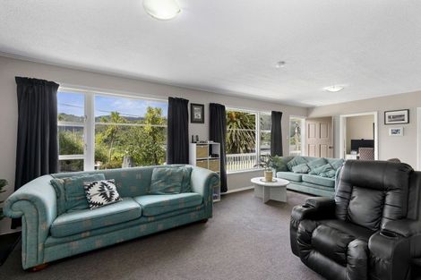Photo of property in 60 Bird Grove, Stokes Valley, Lower Hutt, 5019