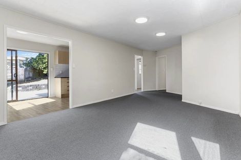 Photo of property in 6 Pureora Place, Clendon Park, Auckland, 2103