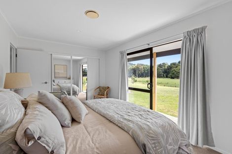 Photo of property in 966 Kahikatea Flat Road, Waitoki, Kaukapakapa, 0871