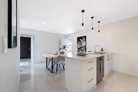 Photo of property in 8a Strid Road, Te Atatu South, Auckland, 0610